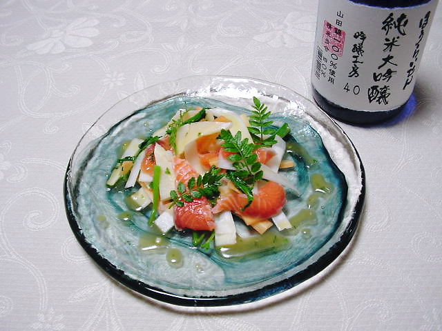 200604香り野菜とサーモンの春サラダ.jpg